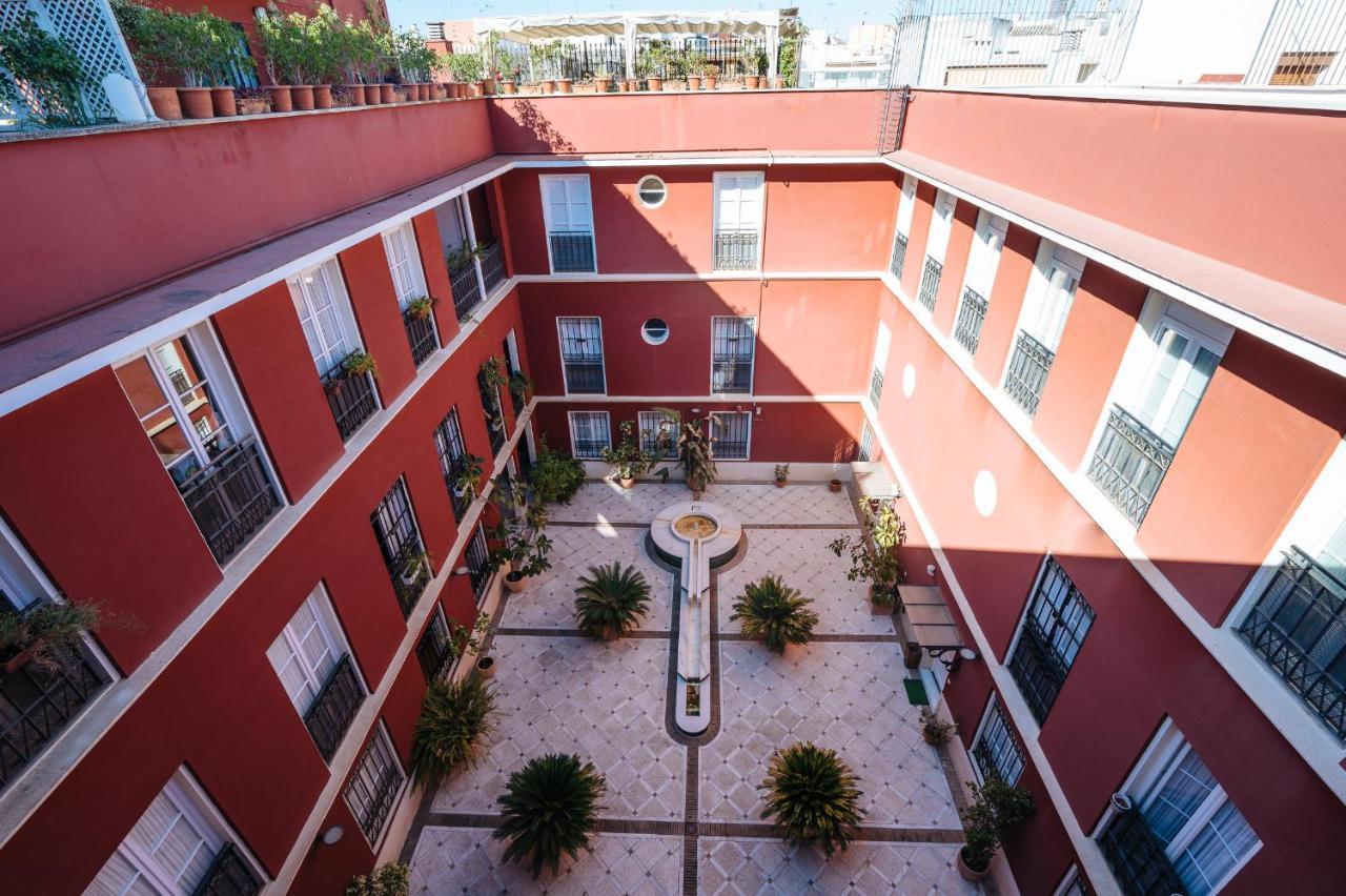Lirio Suite Apartment - Private Parking Included 세비야 외부 사진